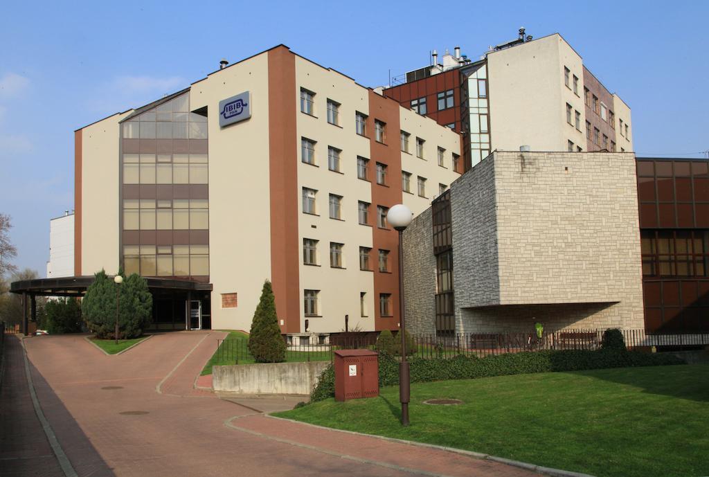 Centrum Konferencyjne Ibib Pan Varsóvia Exterior foto
