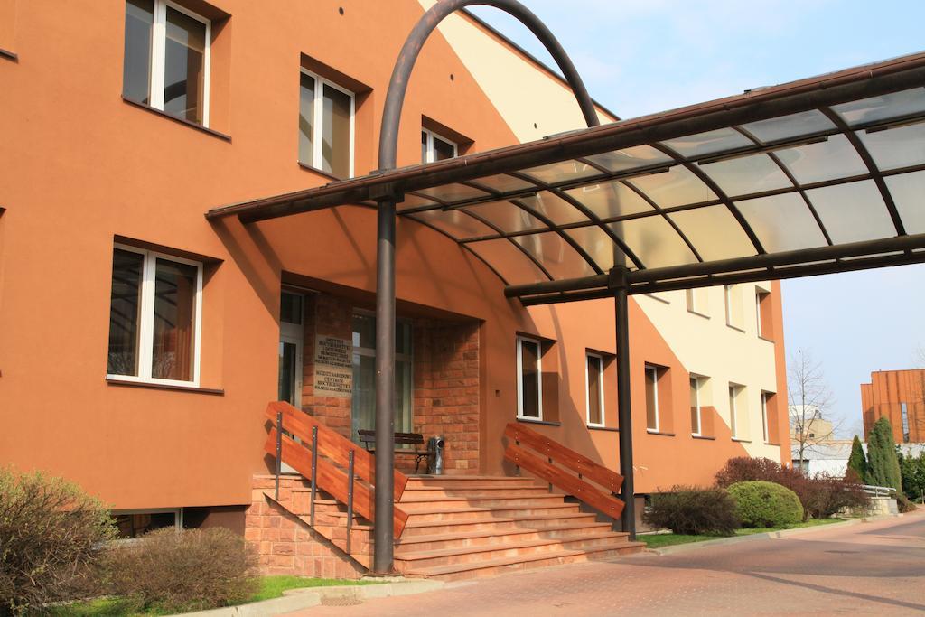 Centrum Konferencyjne Ibib Pan Varsóvia Exterior foto